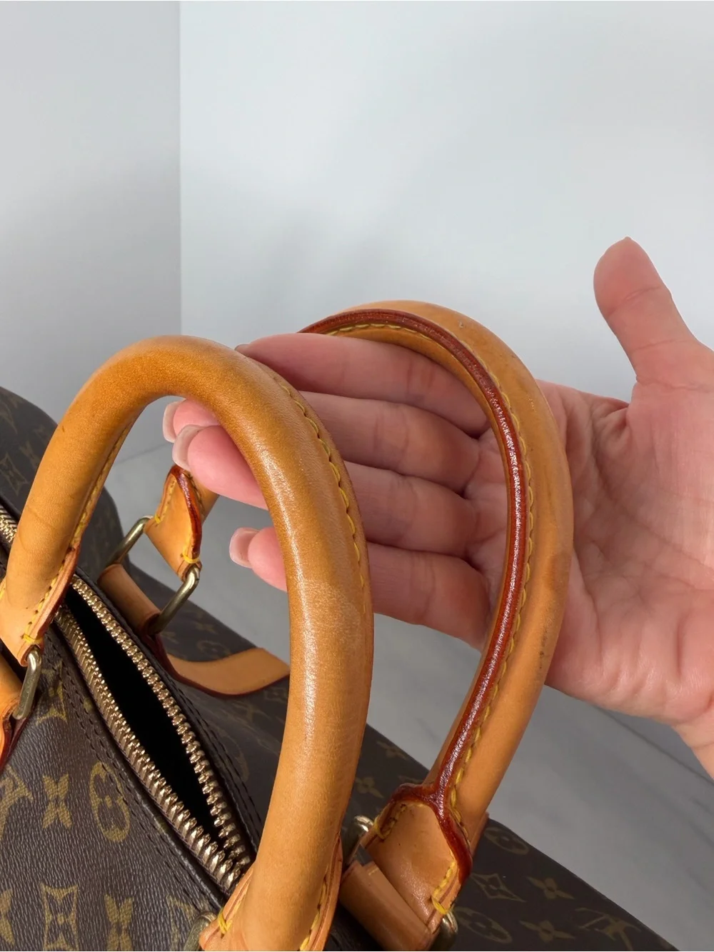 Louis Vuitton Keepall Bandoulière 50 Monogram Canvas Travel Bag w/ Strap